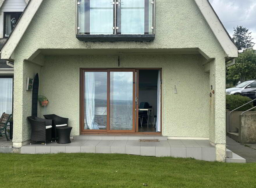 Chalet, Apartment 7 Redcastle Hotel, Redcastle, F93D702