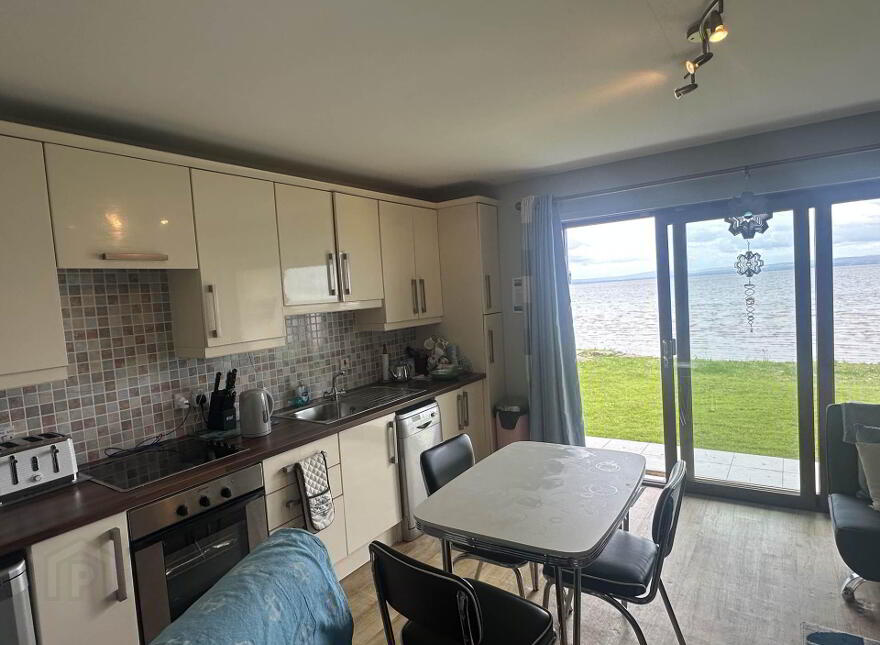 Apartment, Redcastle Hotel, Redcastle, F93D702