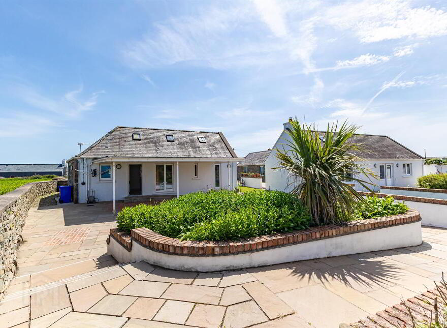 8 And 8a, Kearney Road, Portaferry, Newtownards, BT22 1QF