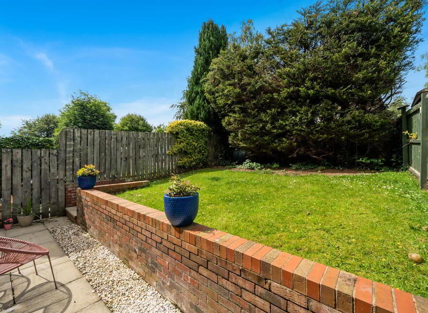 4 Barnetts Court Mews, Belfast, BT5 7FJ