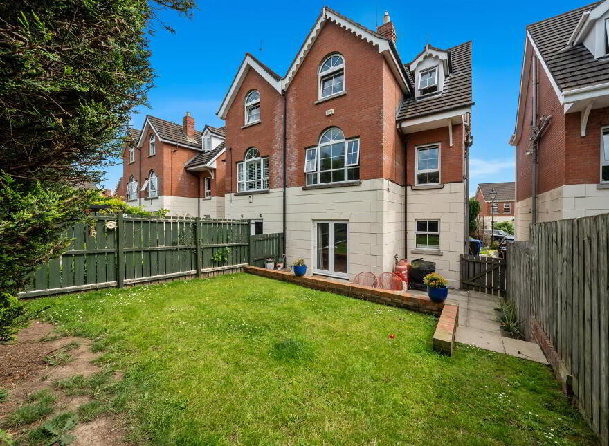 4 Barnetts Court Mews, Belfast, BT5 7FJ