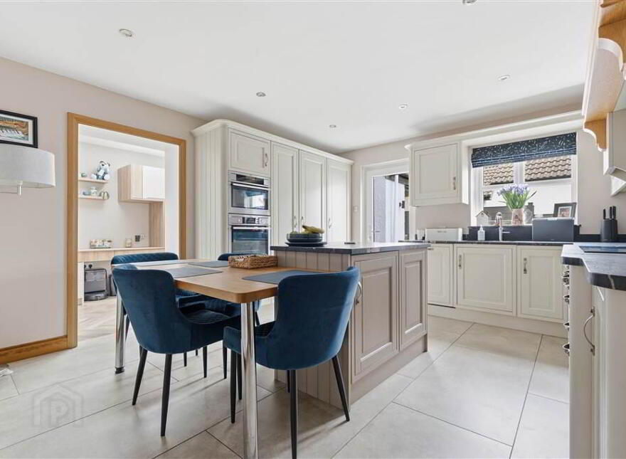 6 The Meadows, Broughshane, Ballymena, BT43 7NG