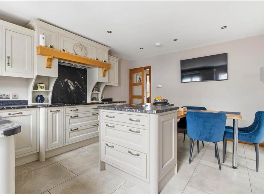 6 The Meadows, Broughshane, Ballymena, BT43 7NG