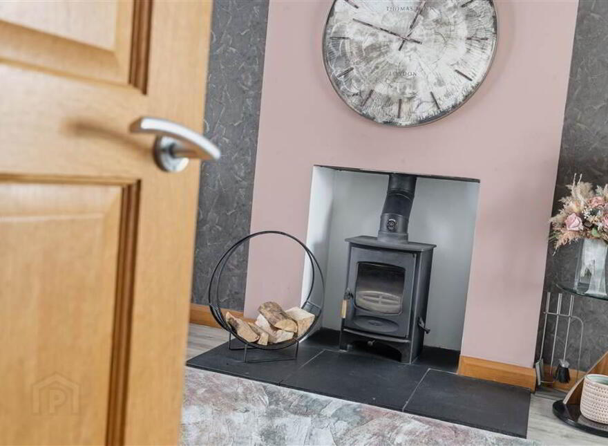 6 The Meadows, Broughshane, Ballymena, BT43 7NG
