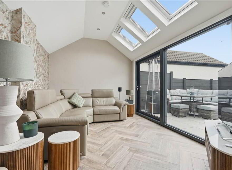 6 The Meadows, Broughshane, Ballymena, BT43 7NG