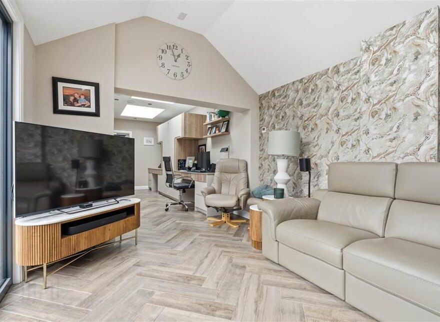 6 The Meadows, Broughshane, Ballymena, BT43 7NG