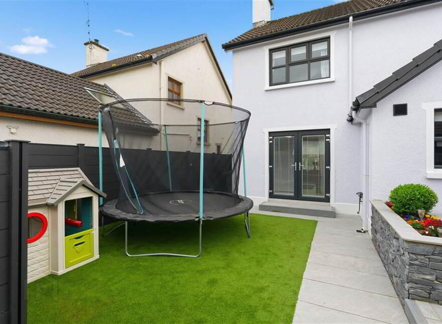 6 The Meadows, Broughshane, Ballymena, BT43 7NG