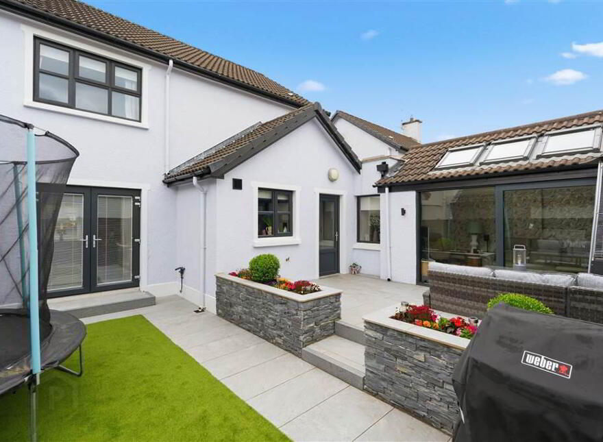 6 The Meadows, Broughshane, Ballymena, BT43 7NG