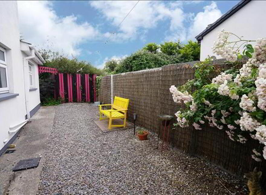 New Road, Mooncoin