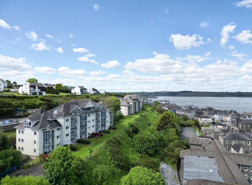 28 Carleton Village Apartments, Youghal, P36E940
