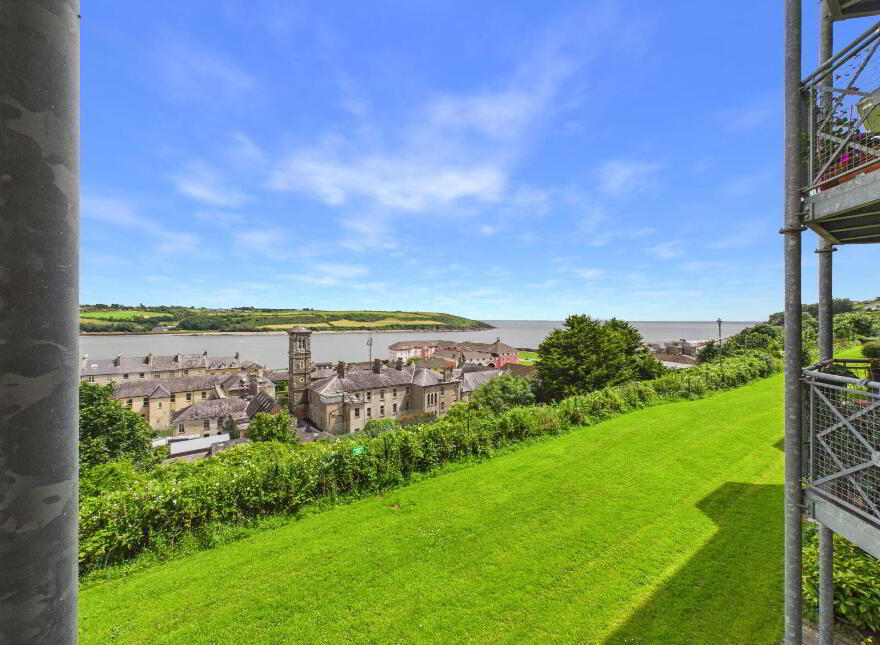 28 Carleton Village Apartments, Youghal, P36E940