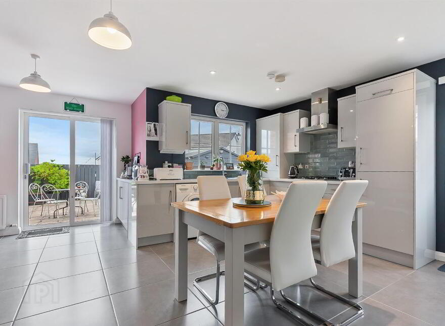 10 Foxton Court, Newtownabbey, BT36 5FT