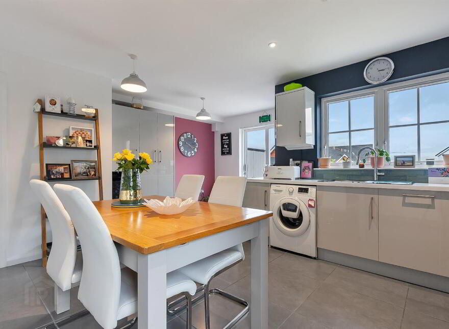 10 Foxton Court, Newtownabbey, BT36 5FT