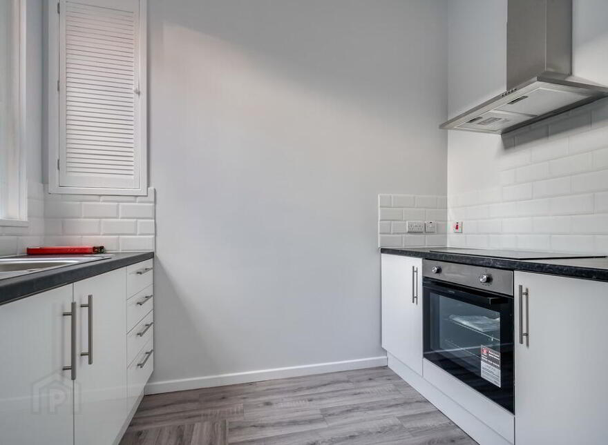 Flat 4, 11 Camden Street, Belfast, BT9 6AT