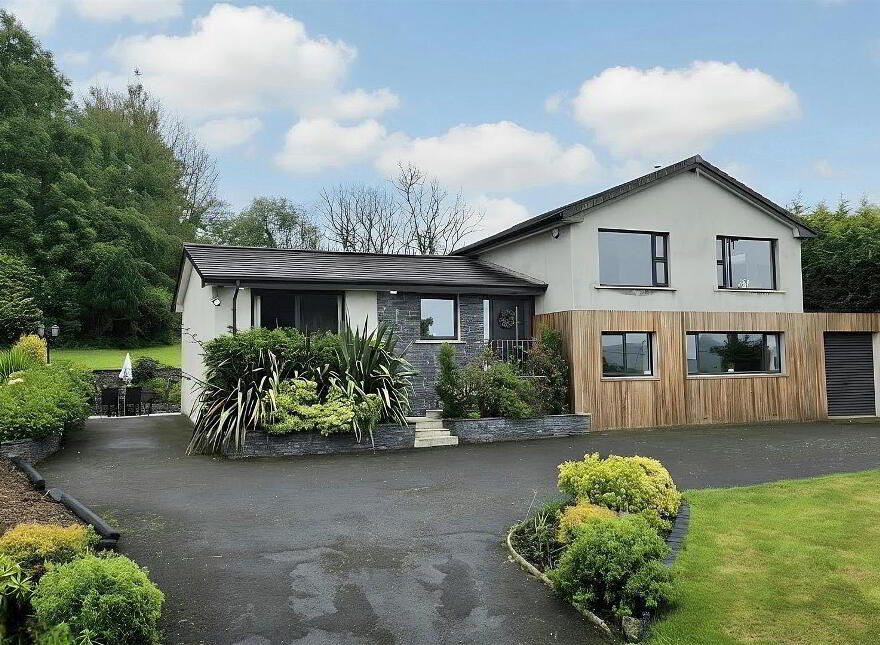 38 Ballyvallagh Road, Carrickfergus, BT40 3NA