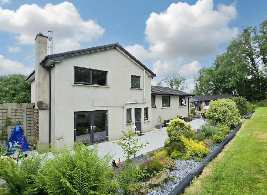 38 Ballyvallagh Road, Carrickfergus, BT40 3NA