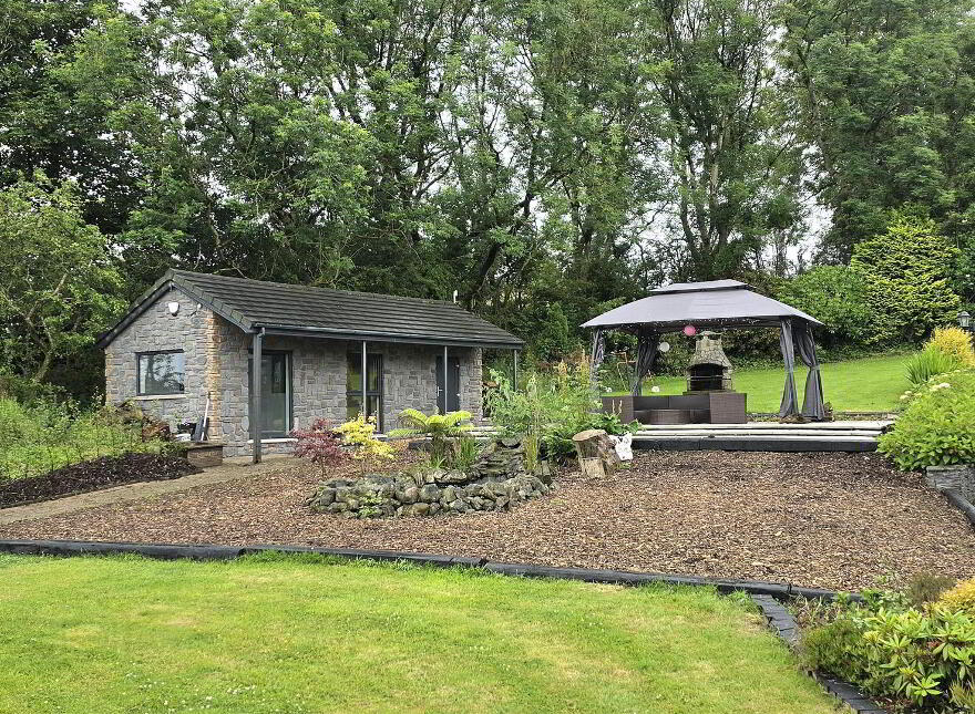 38 Ballyvallagh Road, Carrickfergus, BT40 3NA