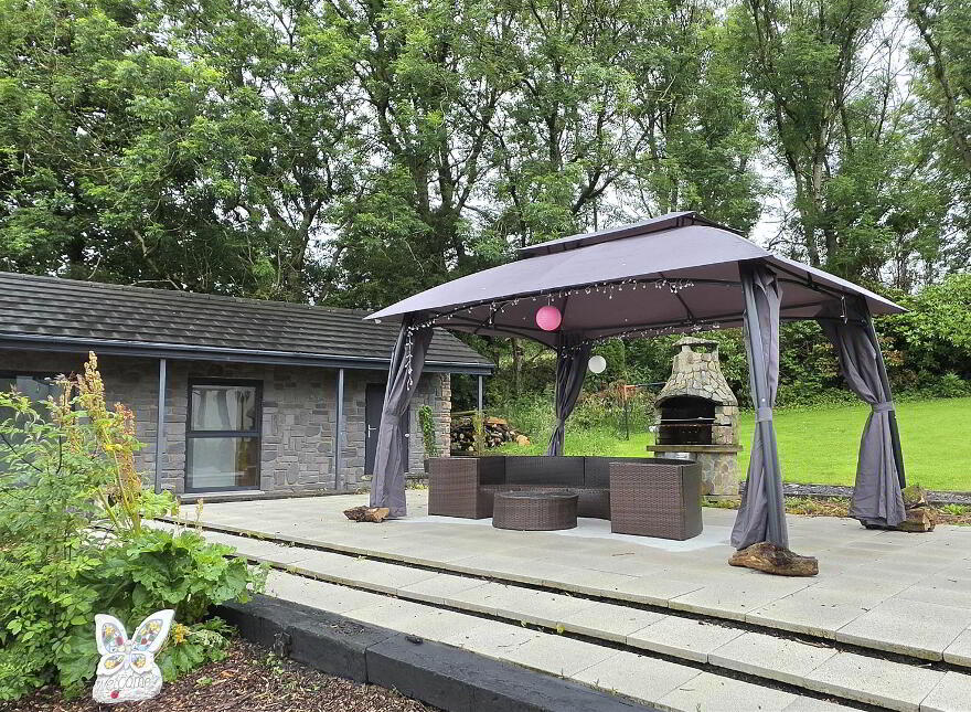 38 Ballyvallagh Road, Carrickfergus, BT40 3NA