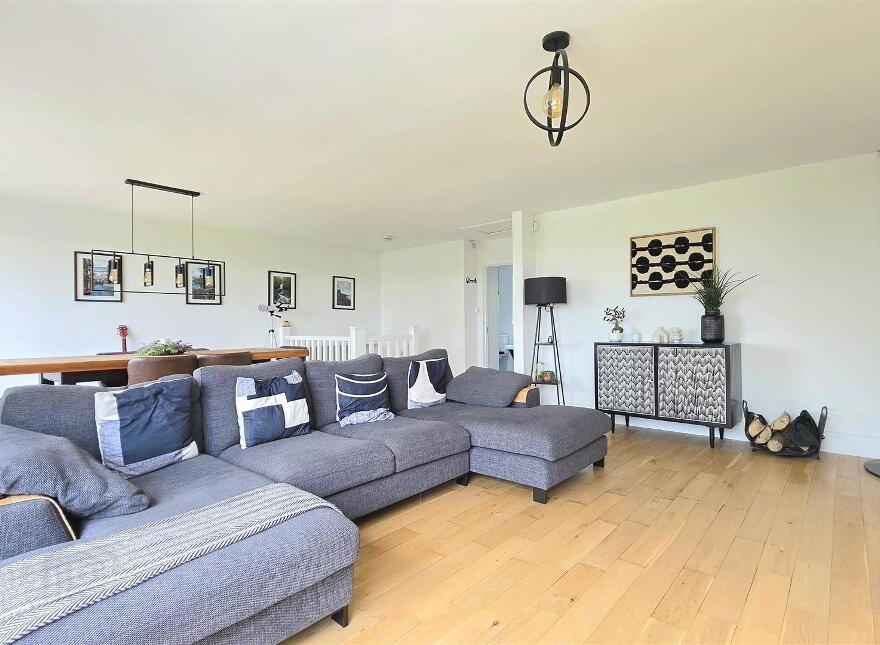 38 Ballyvallagh Road, Carrickfergus, BT40 3NA