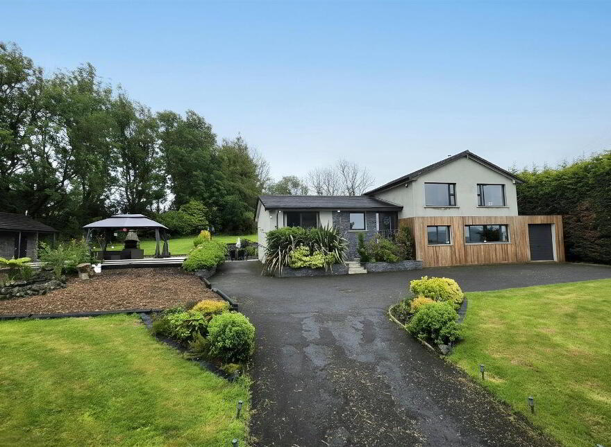 38 Ballyvallagh Road, Carrickfergus, BT40 3NA