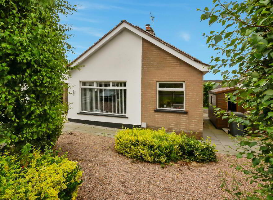 1 Lough Fine Park, Off The Hillsborough Road, Carryduff, Belfast, BT8 8PQ
