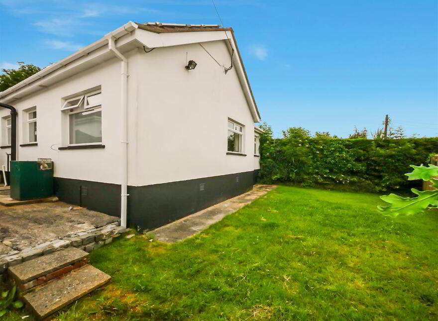 1 Lough Fine Park, Off The Hillsborough Road, Carryduff, Belfast, BT8 8PQ