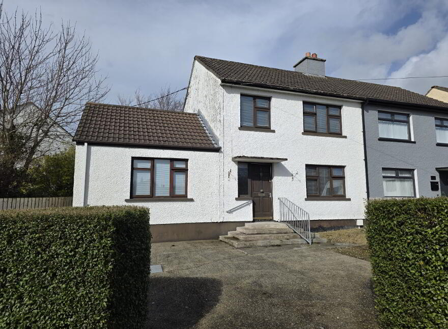 8 Brookfield, Magheramason, Londonderry, BT47 2RT