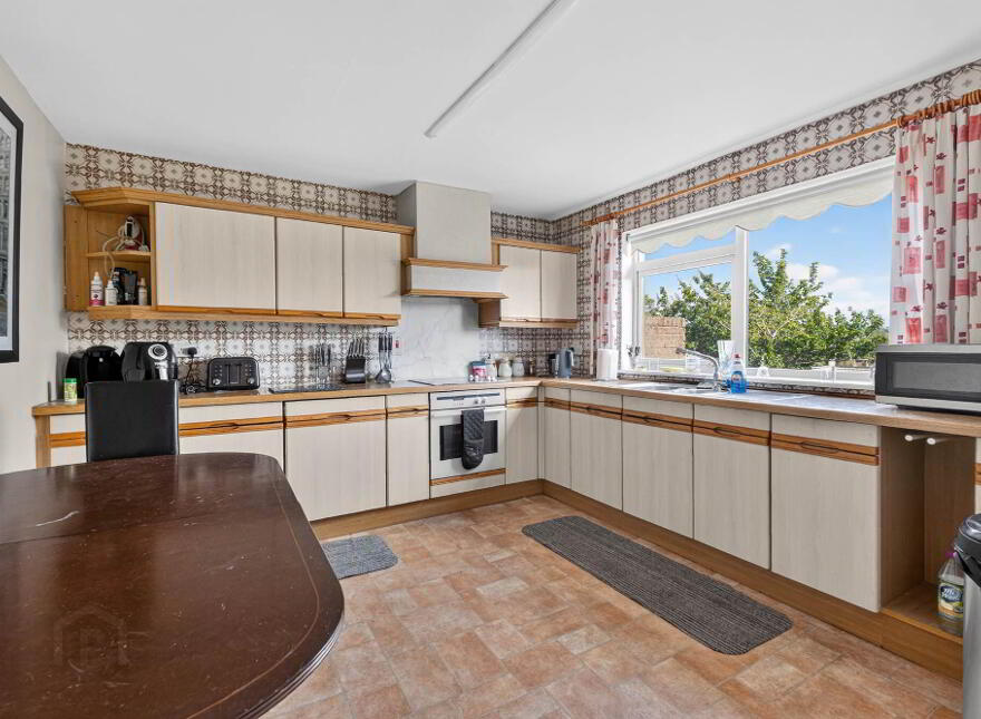 90 Hill Street, Lisburn, BT28 1YE