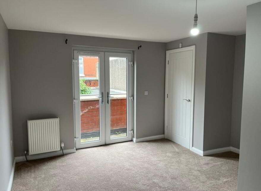 Apt 3, 243 Woodstock Road, Belfast, BT6 8PQ