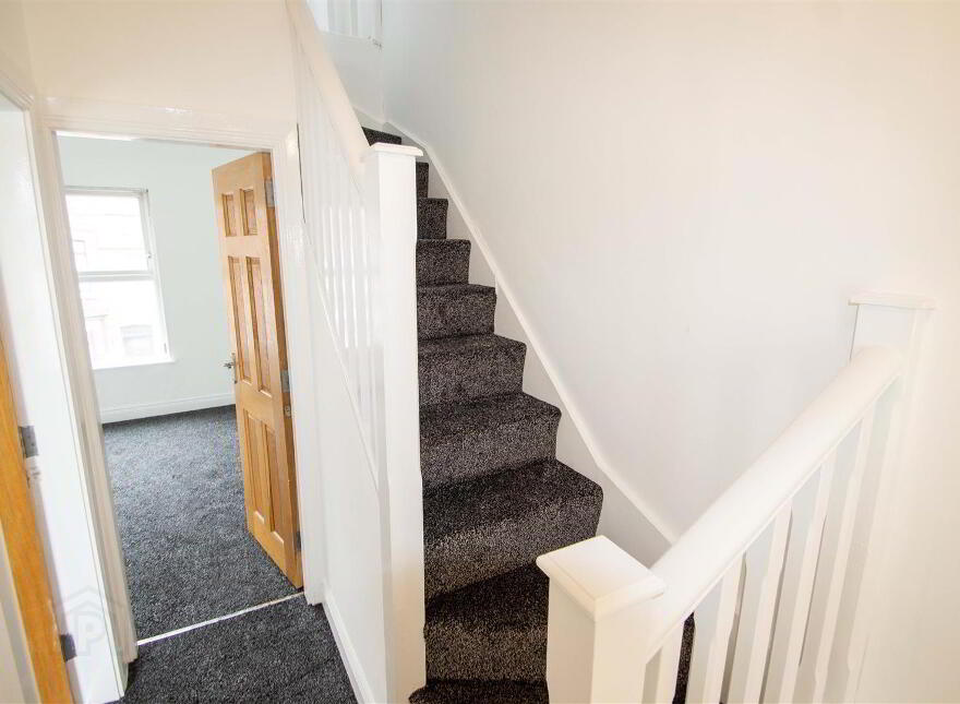 8 Hugo Street, Falls Road, Belfast, BT12 6ET