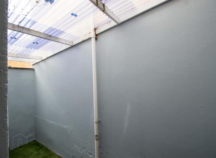 8 Hugo Street, Falls Road, Belfast, BT12 6ET