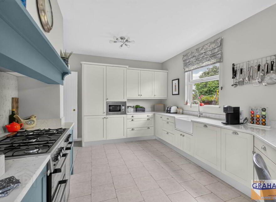 Violet Vale, Hillsborough Road, Lisburn, BT28 1JX