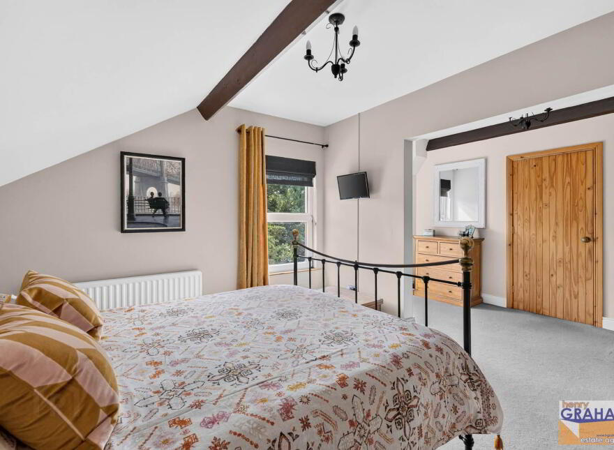 Violet Vale, Hillsborough Road, Lisburn, BT28 1JX