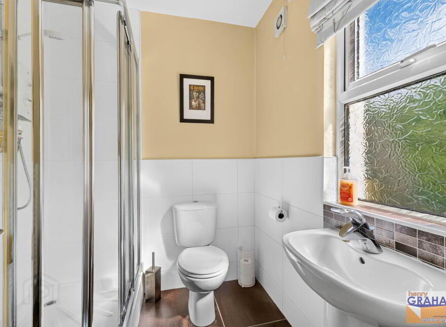 Violet Vale, Hillsborough Road, Lisburn, BT28 1JX