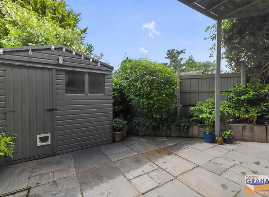 Violet Vale, Hillsborough Road, Lisburn, BT28 1JX