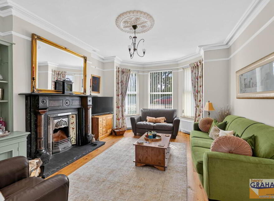 Violet Vale, Hillsborough Road, Lisburn, BT28 1JX