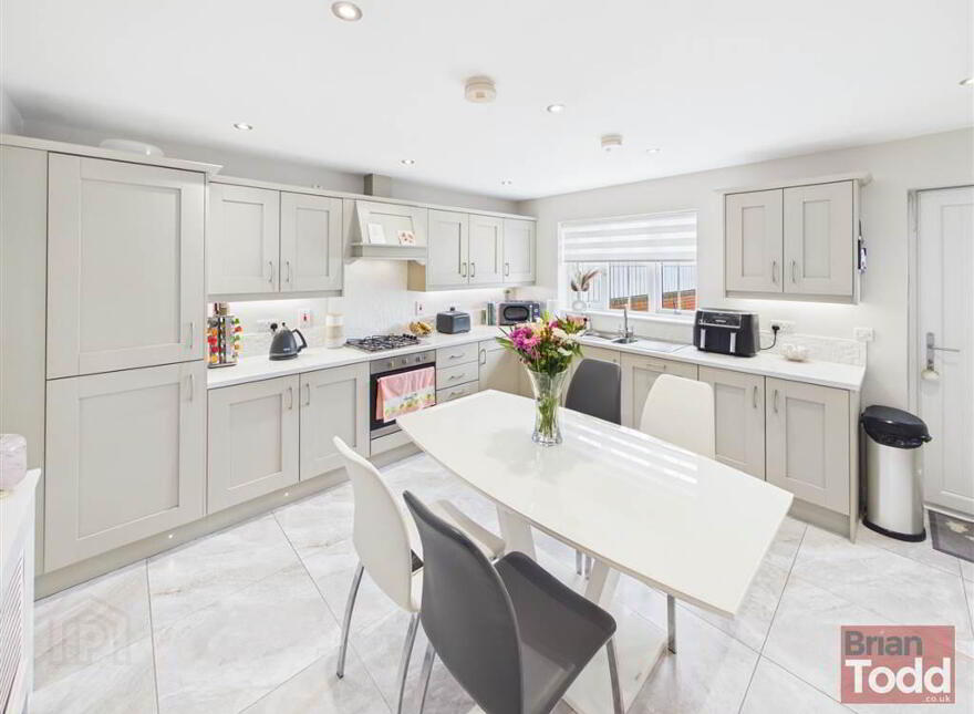 Porter Green Grove, Larne, BT40 2FS