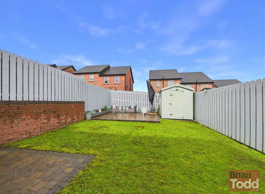 Porter Green Grove, Larne, BT40 2FS
