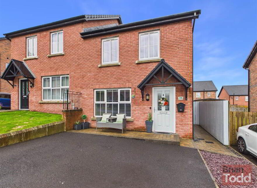 Porter Green Grove, Larne, BT40 2FS