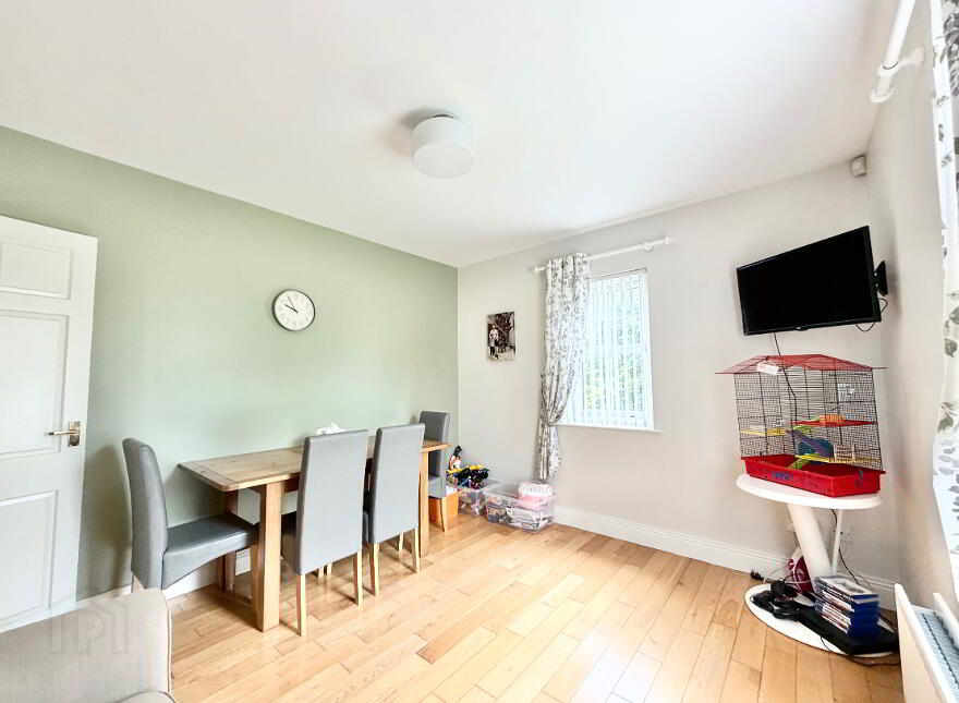 4 Lambrook Gardens, Omagh, BT78 5SG