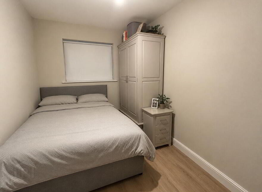 102 College Court Central, Belfast, BT1 6BF