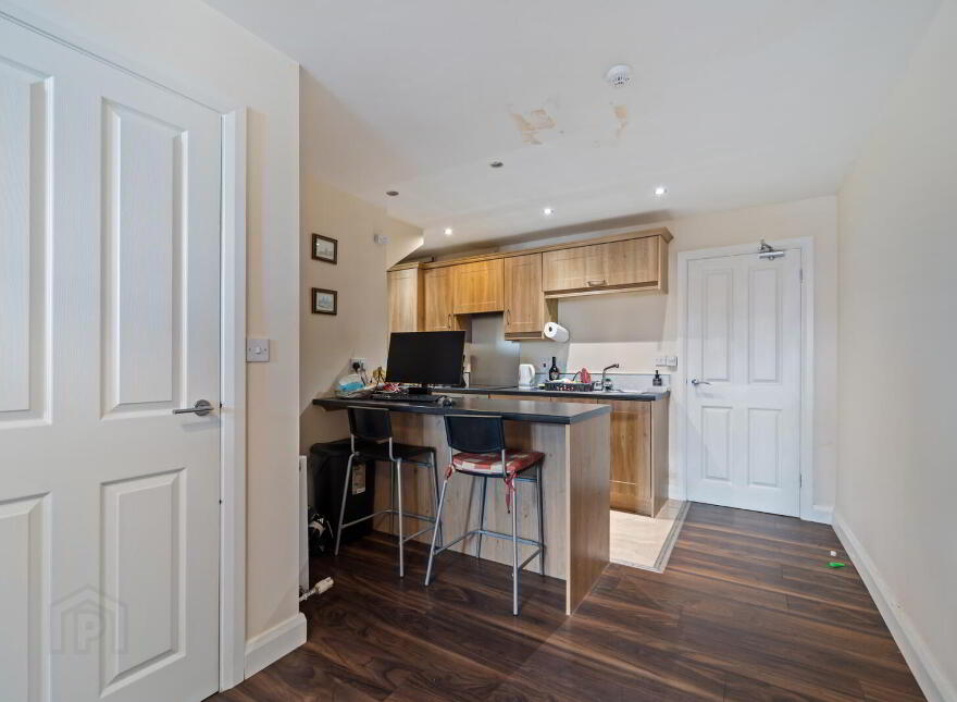 51 Ravenhill Road, Belfast, BT6 8DQ