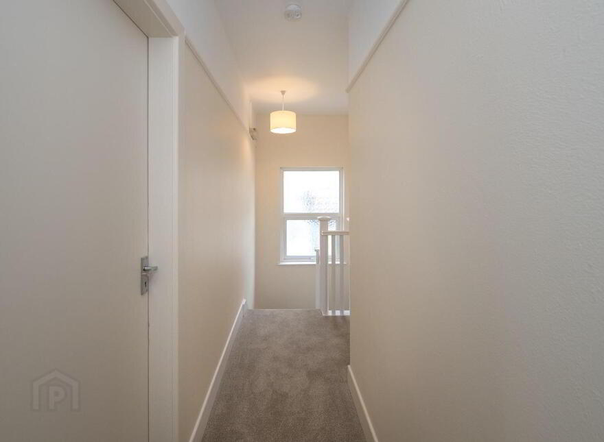 4 Lake Lawn, Douglas, T12T27H