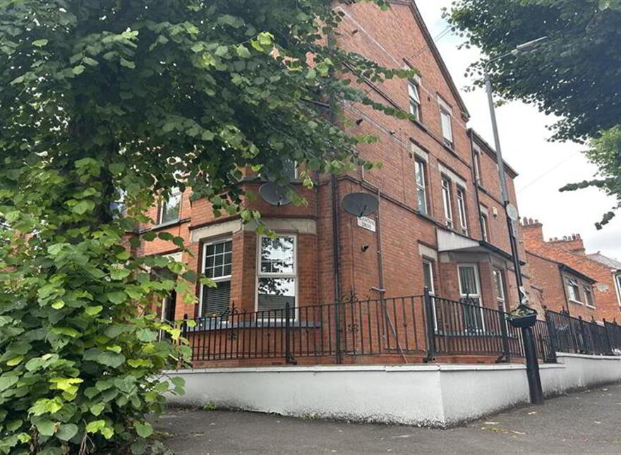 Flat 3, 6 Glandore Avenue, Belfast, BT15 3FB
