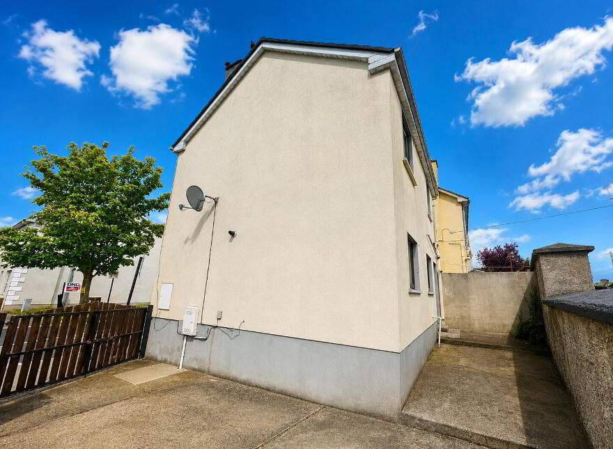 1B Saint Rioch Terrace, Kilkenny, R95C3F8
