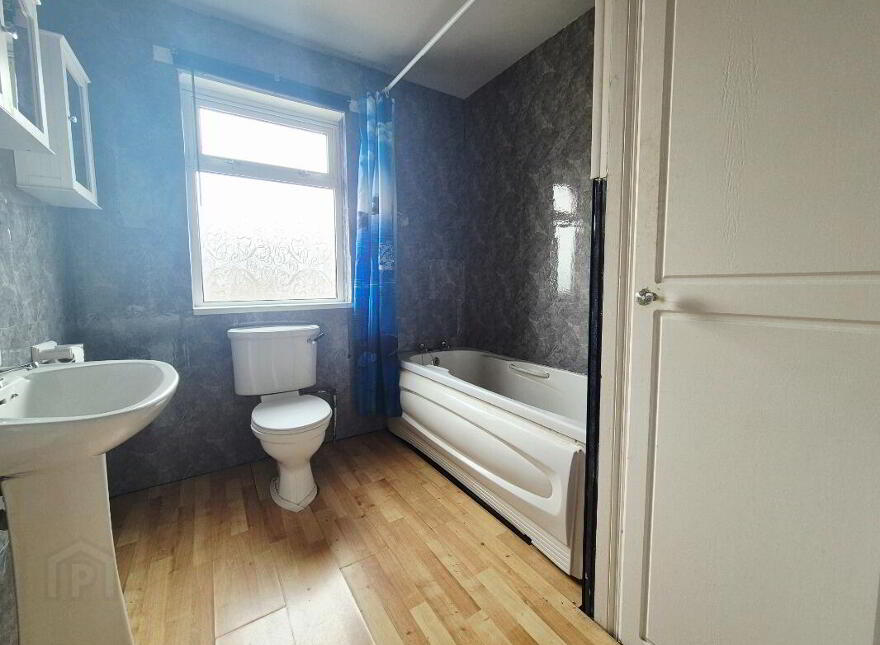 8 Thornville Park, Omagh, BT78 5HQ