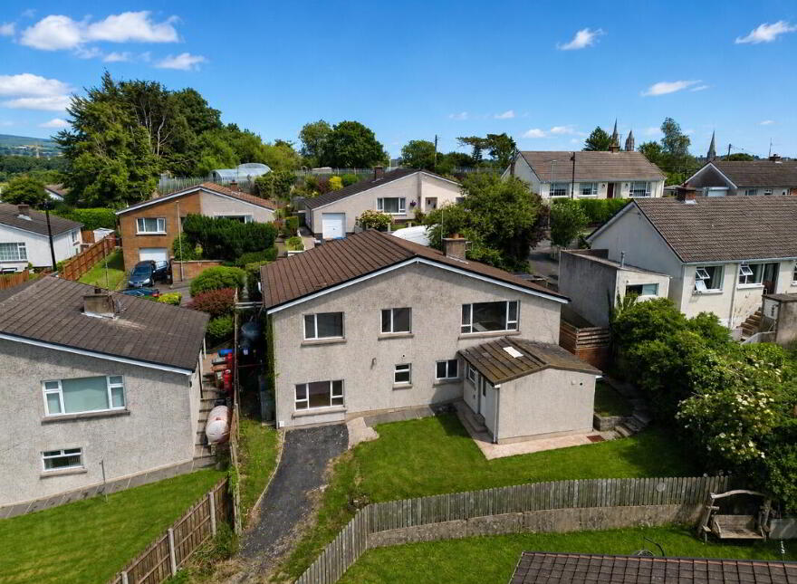 8 Thornville Park, Omagh, BT78 5HQ