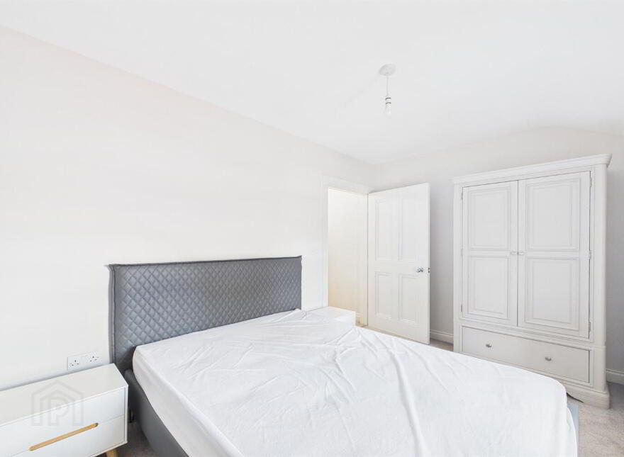 3 Dunmurry Lane, Belfast, BT17 9RP