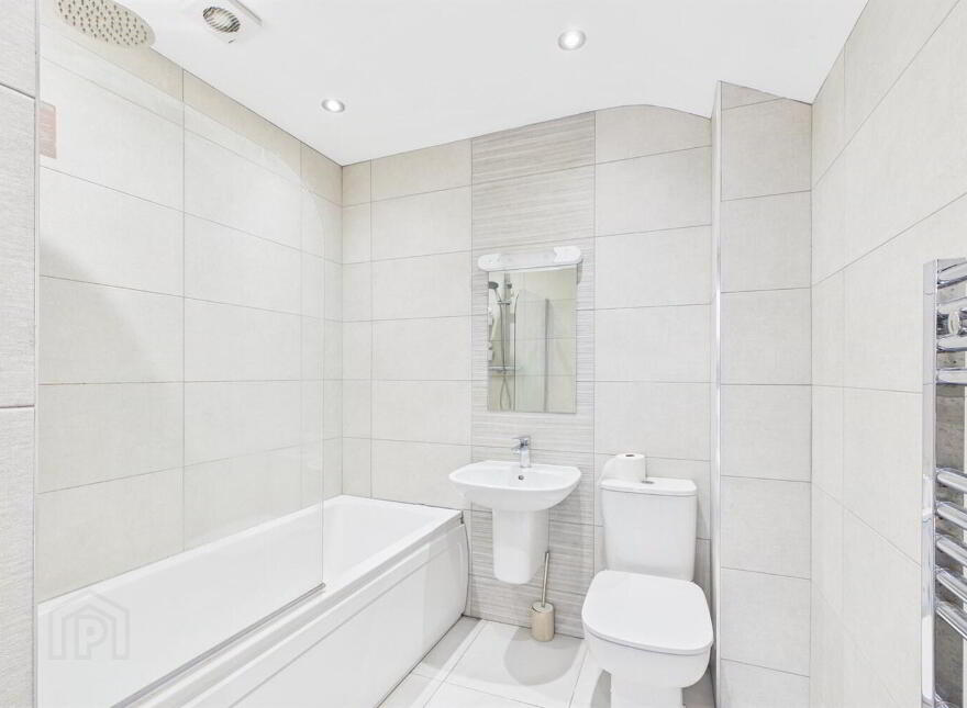 3 Dunmurry Lane, Belfast, BT17 9RP