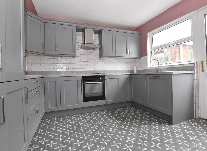 2 New Helmsley, Moira, BT67 0NY